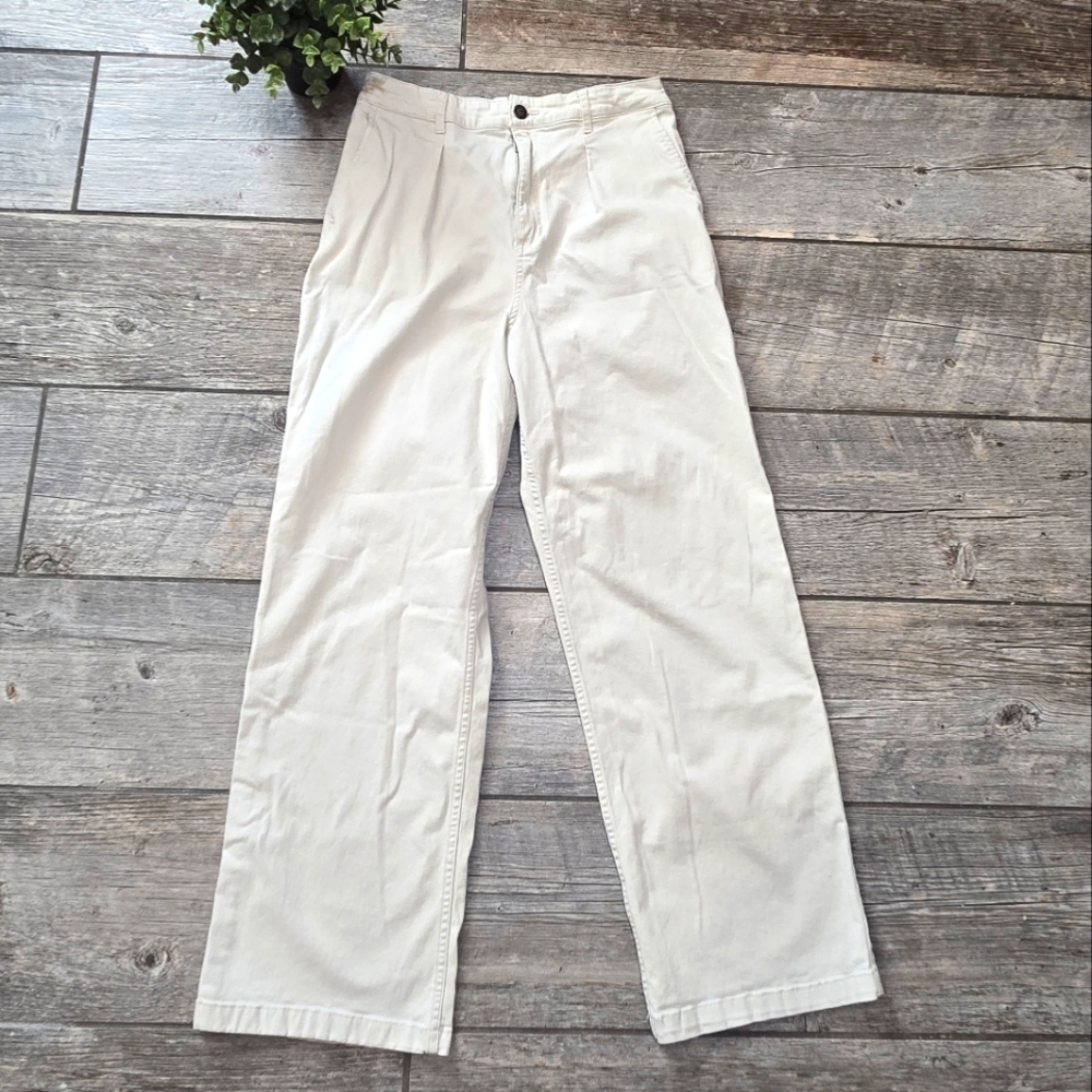 Hollister Ultra High Rise Straight Leg Cream Pants, Size Medium